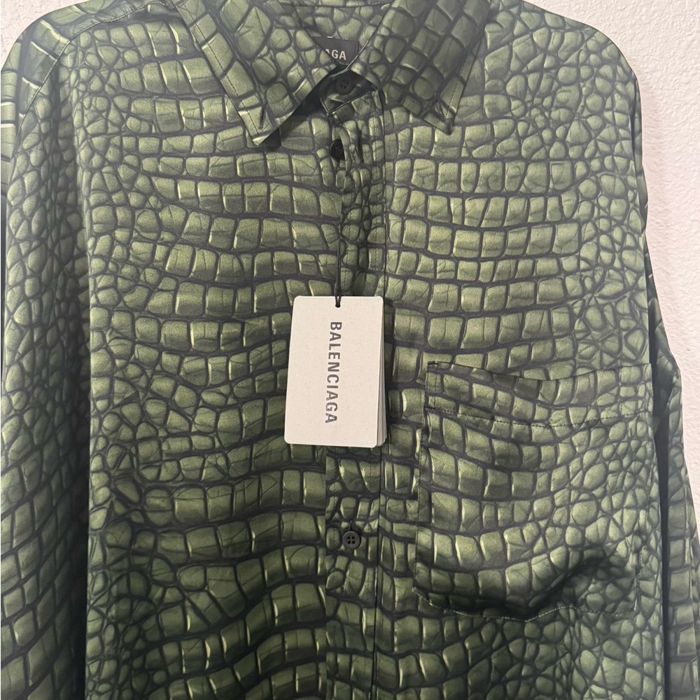 Balenciaga Silk Button Down Shirt Gteen w/Reptilian Pattern,size"S"-UNISEX, NWT